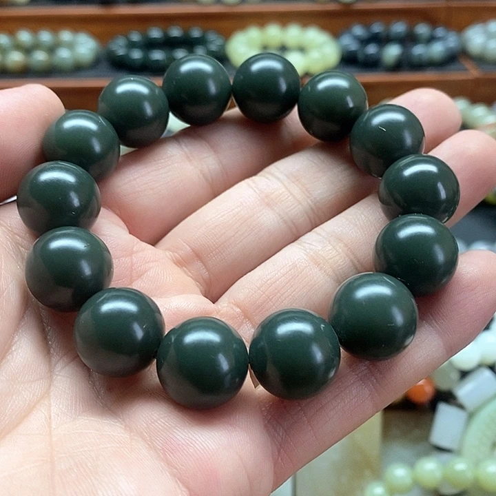 未镶嵌手串和田玉凯*
