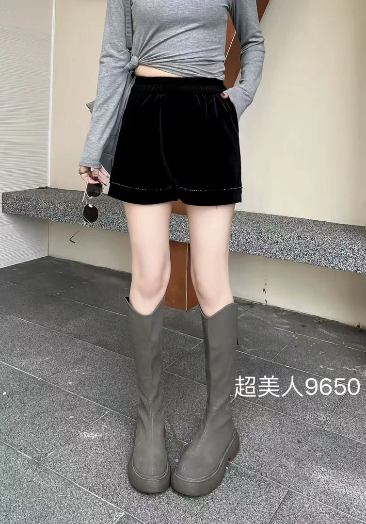 9650 丝绒短裤高级显瘦时尚百搭超美黑色气质