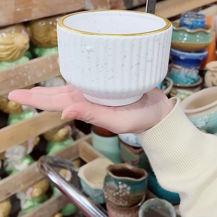 有孔，凑单福利满10元发货陶瓷多肉花盆！