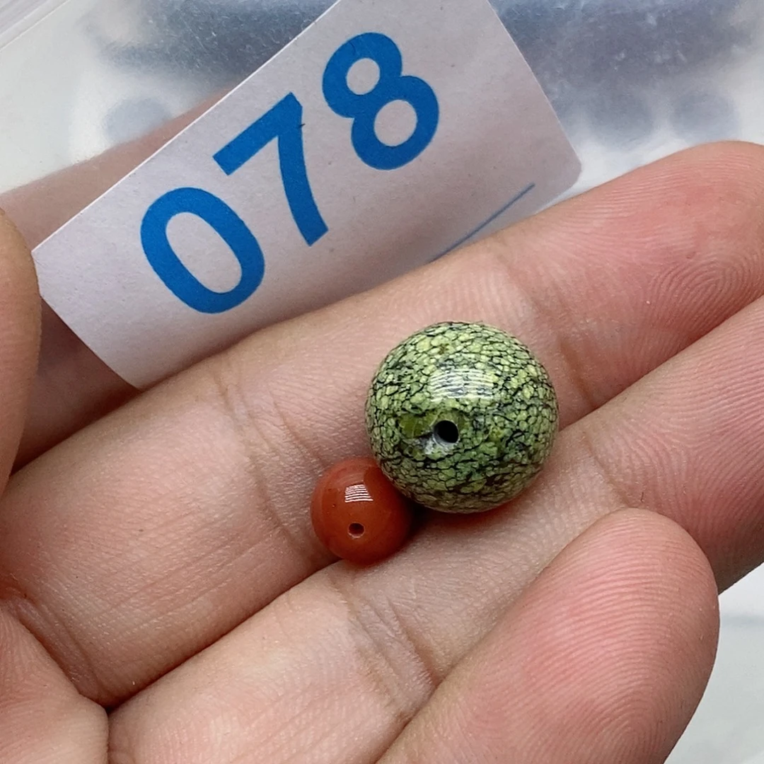南红玛瑙未镶嵌珠宝奇石