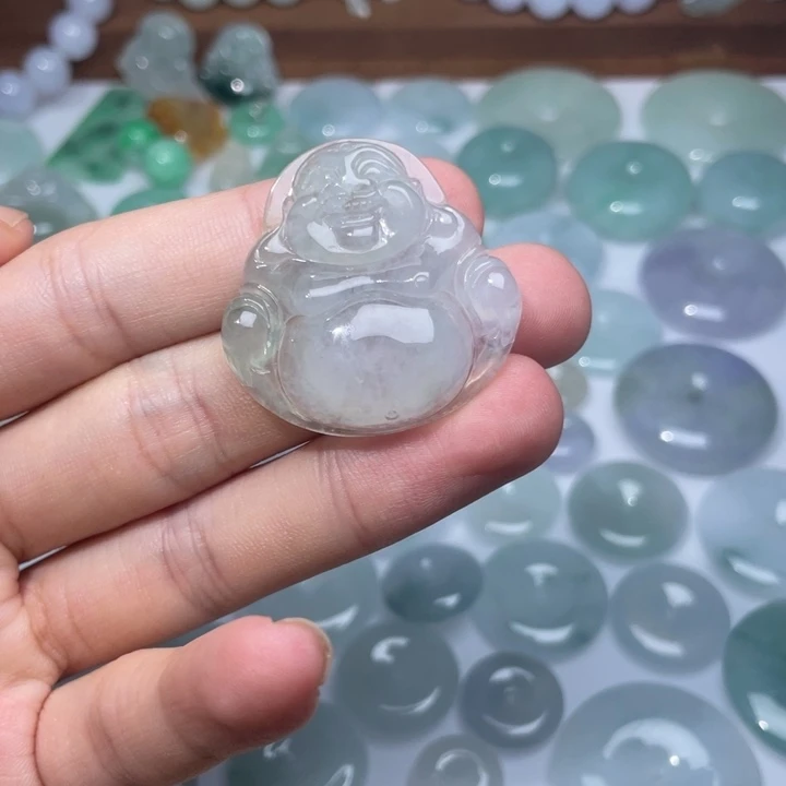 翡翠未镶嵌颈饰佛公