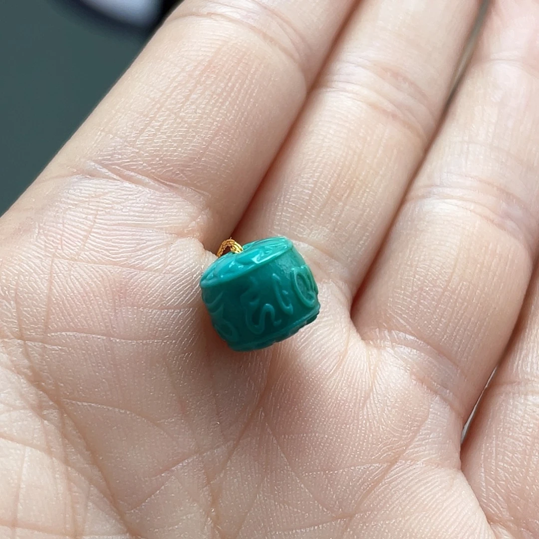 绿松石未镶嵌颈饰