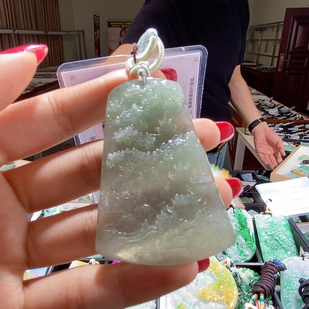 翡翠未镶嵌颈饰翡翠