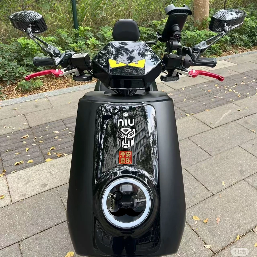 适合小牛NLT NXT电动车变形金刚装饰贴纸改装挡风板恶魔眼表情贴