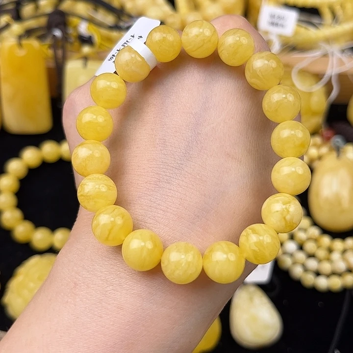 琥珀未镶嵌颈饰琥珀