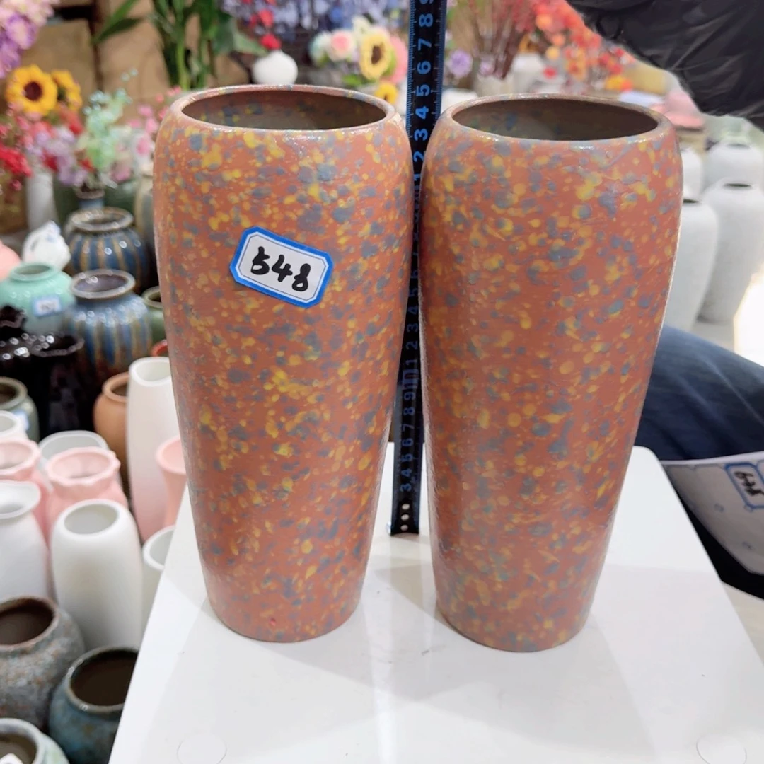 548号一对陶瓷高25厘米微瑕