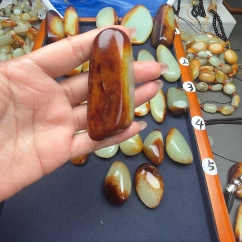 和田玉颈饰未镶嵌S*生