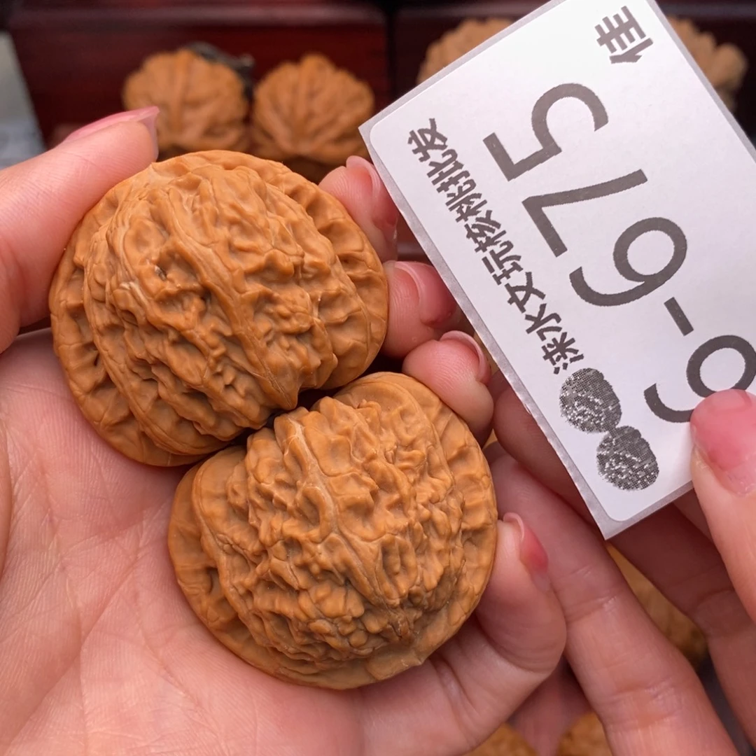 文玩核桃把件42闷白