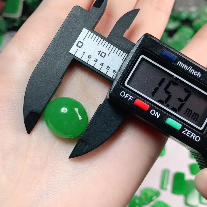 ₩***₩翡翠未镶嵌颈饰15.3*13.8*6.6