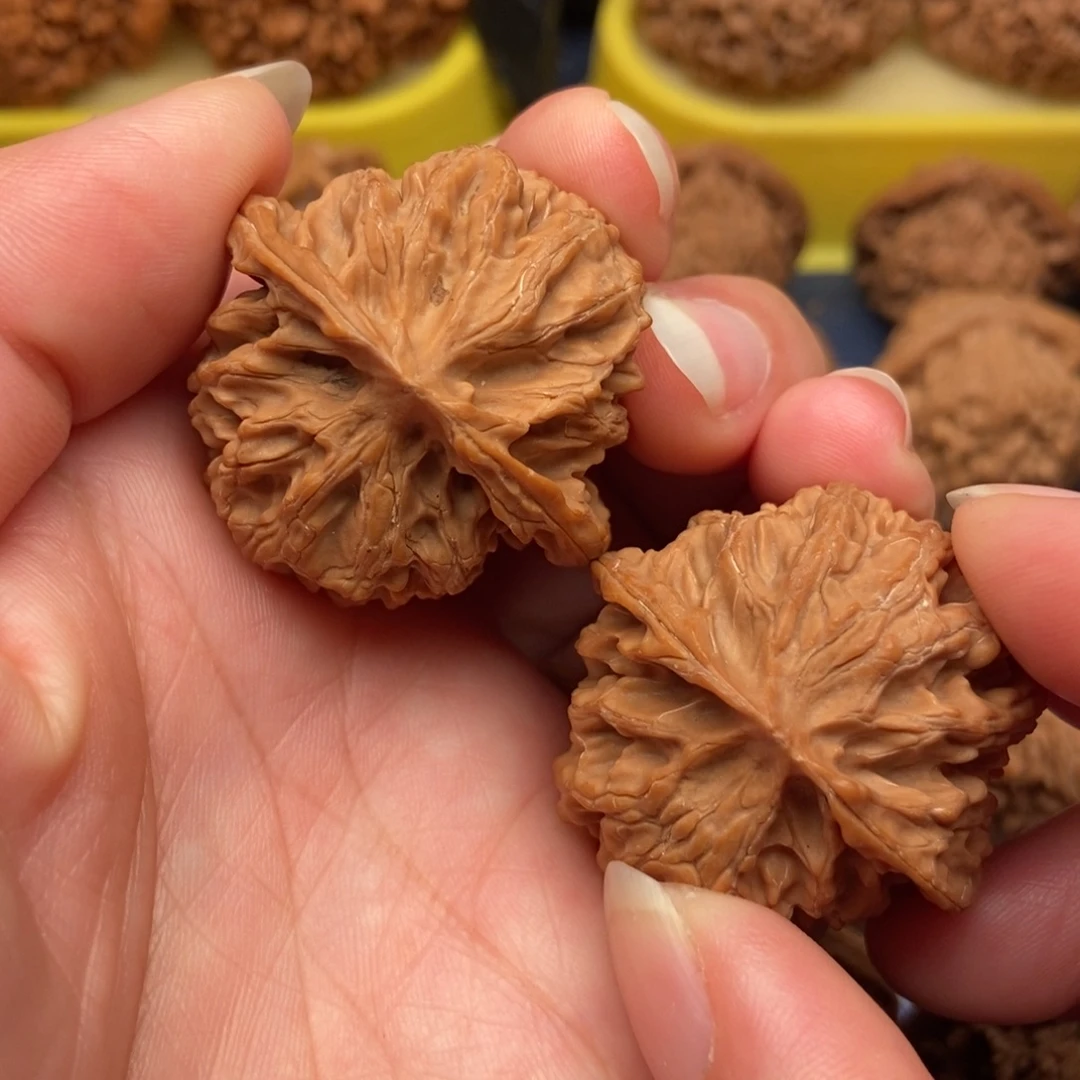 三***生文玩核桃吊坠苹果