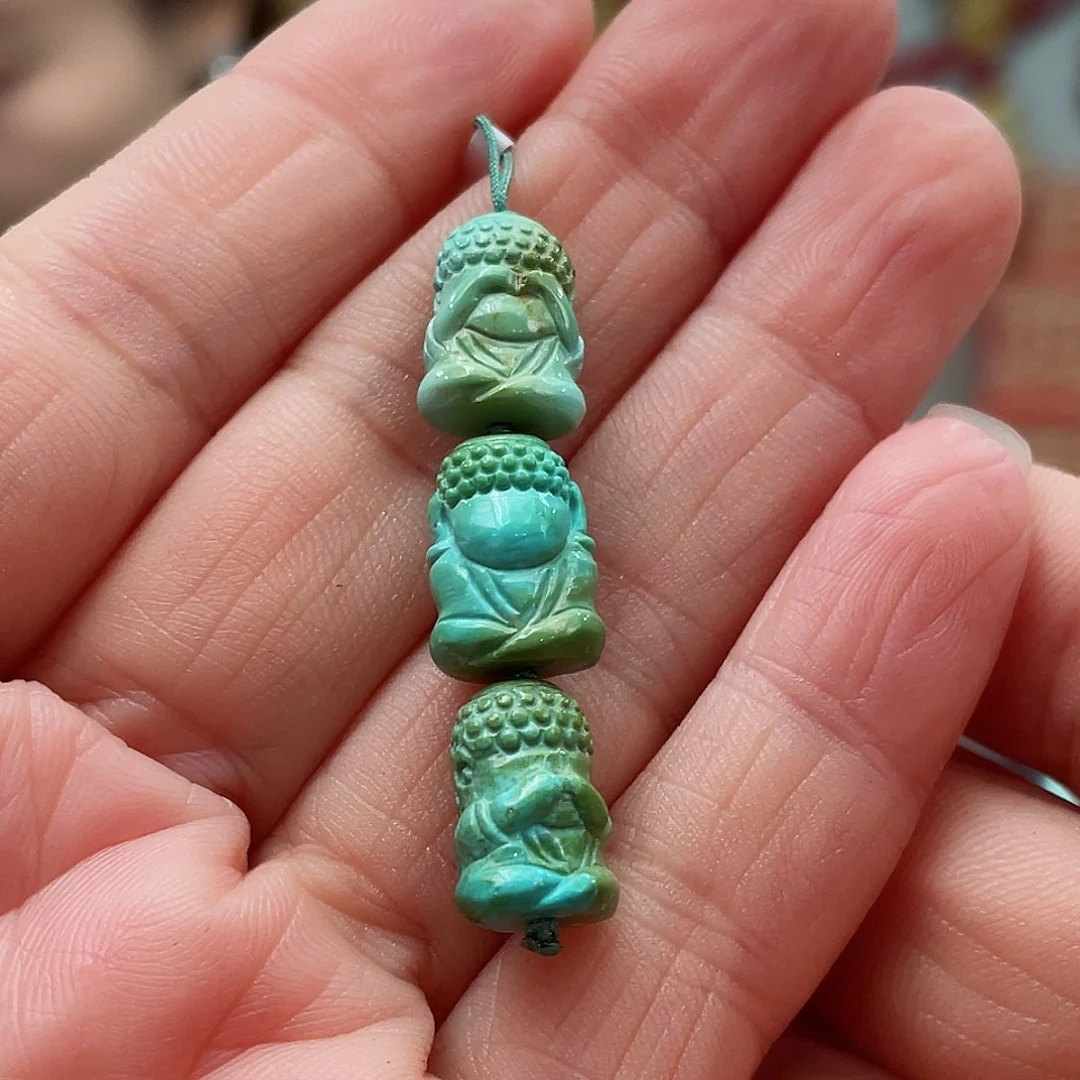 绿松石颈饰未镶嵌