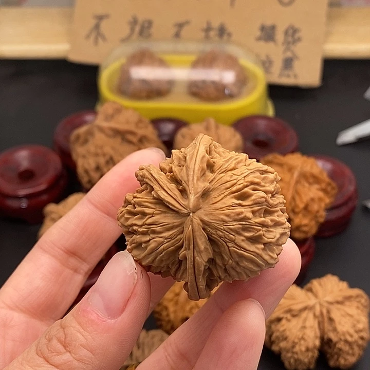 仅***喜文玩核桃吊坠瑕疵单只不退不换