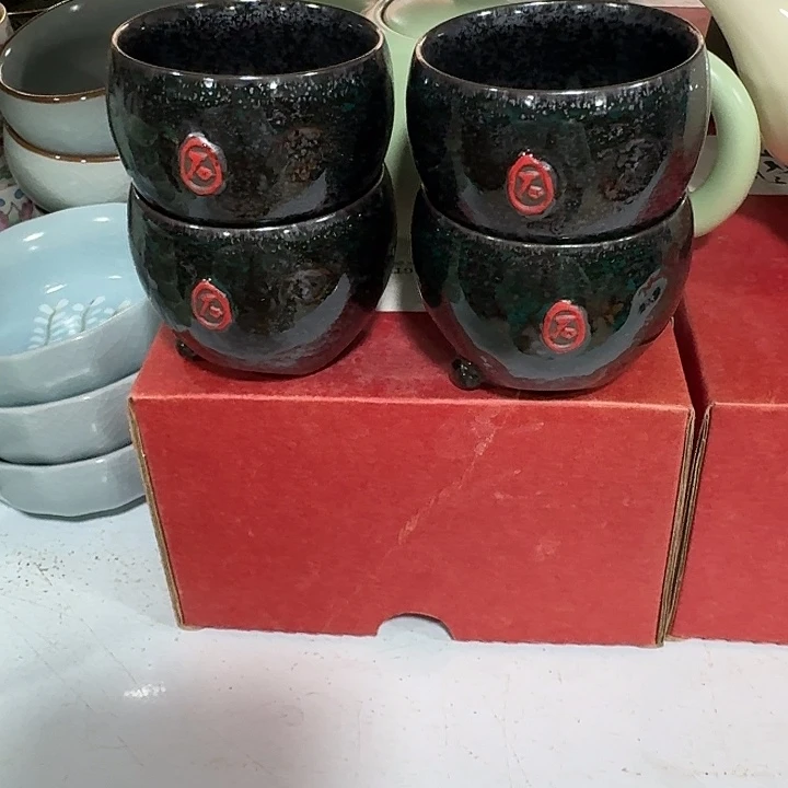 主人杯一个，瓷。。。