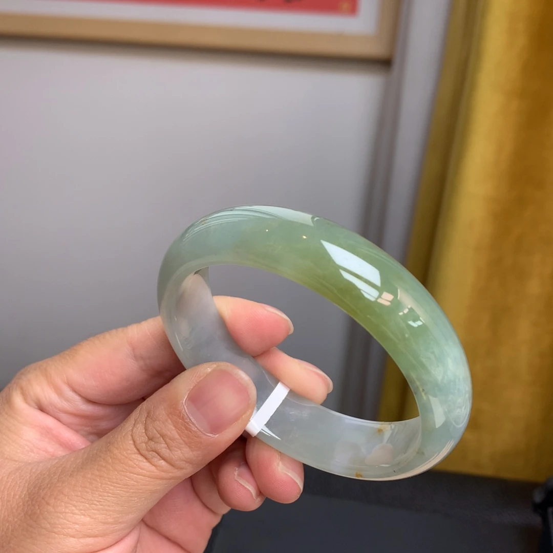 未镶嵌手镯翡翠天然翡翠手镯