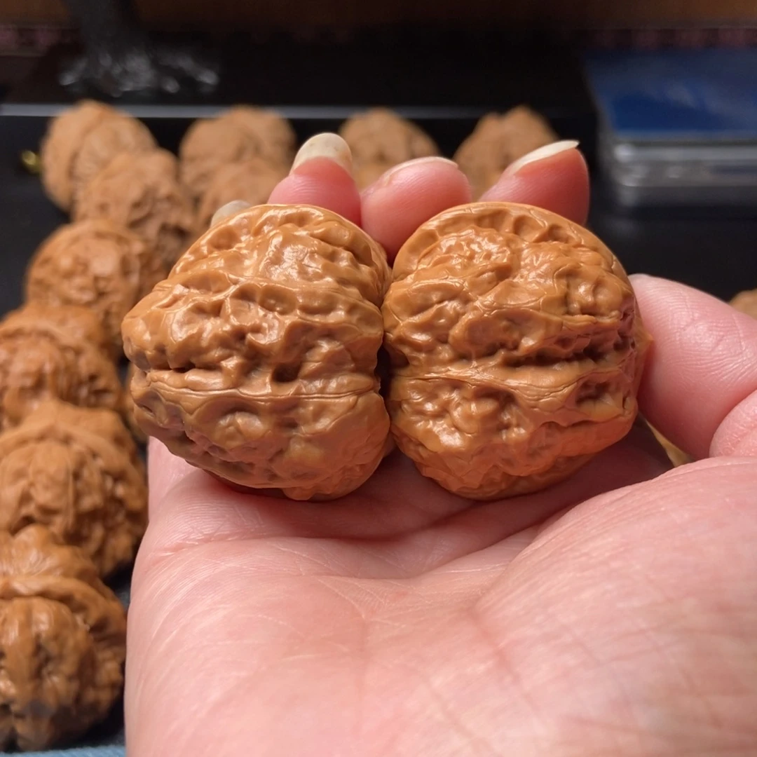 张***林文玩核桃把件蛤蟆头