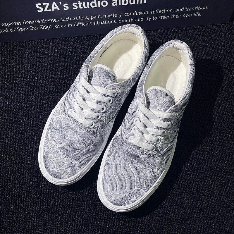 新款夏季银灰色男鞋女鞋运动板鞋透气休闲鞋鞋子学生灰色潮鞋大码