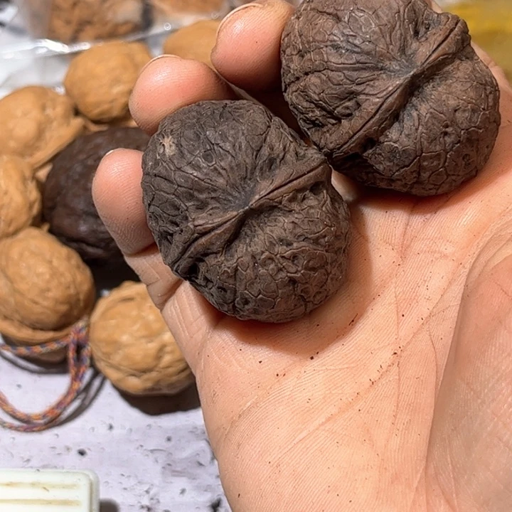文玩核桃吊坠很***?滇西61