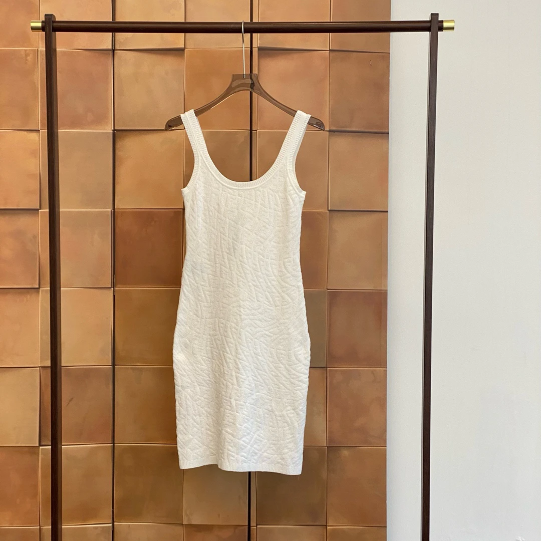 99新 FENDI/芬迪 爆款白色浮雕老花满连衣裙/42码 大码/30166