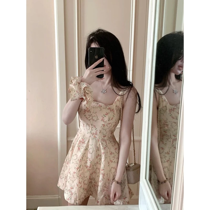 桃花朵朵棉显瘦收腰碎花吊带大裙摆短裙长裙夏纯欲慵懒风女装