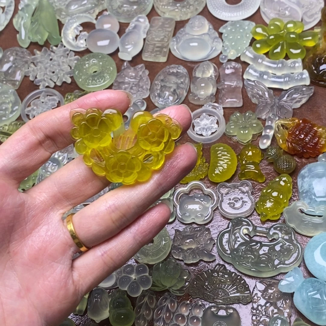 蛇纹石玉合金项链