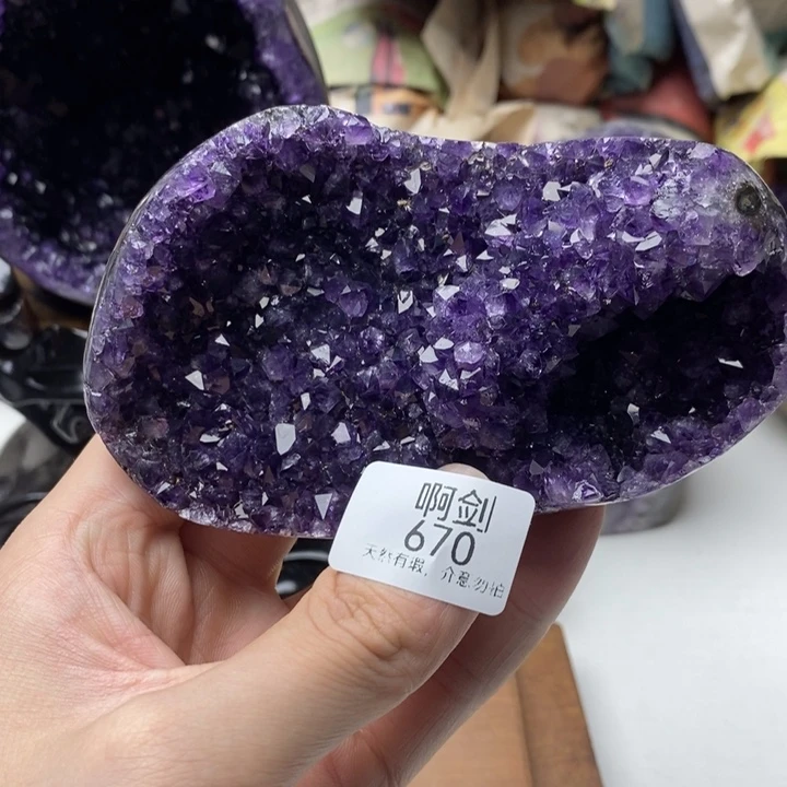 紫晶未镶嵌大型摆件(非配饰)