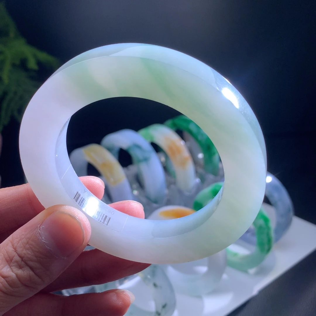 未镶嵌手镯定制翡翠