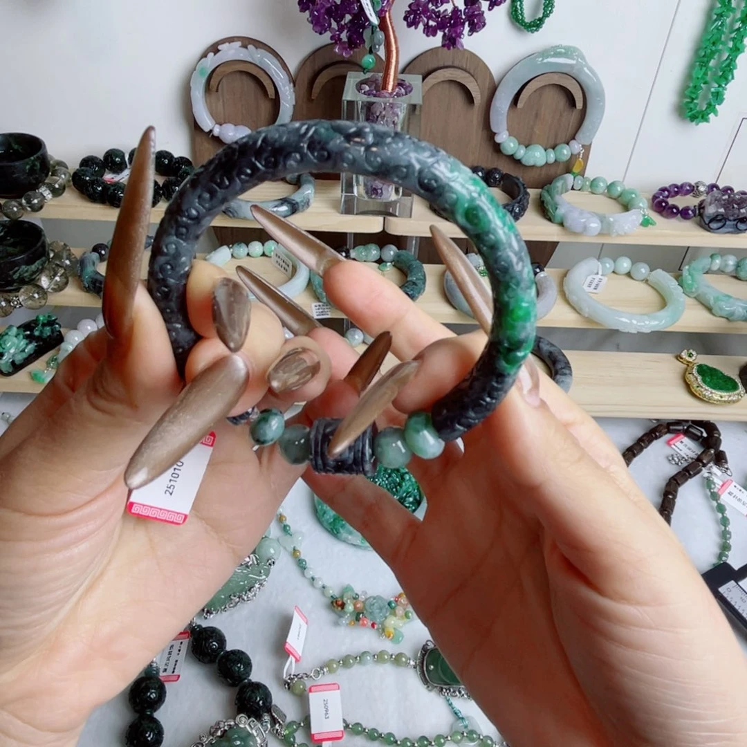 乌鸡辣绿手镯手镯