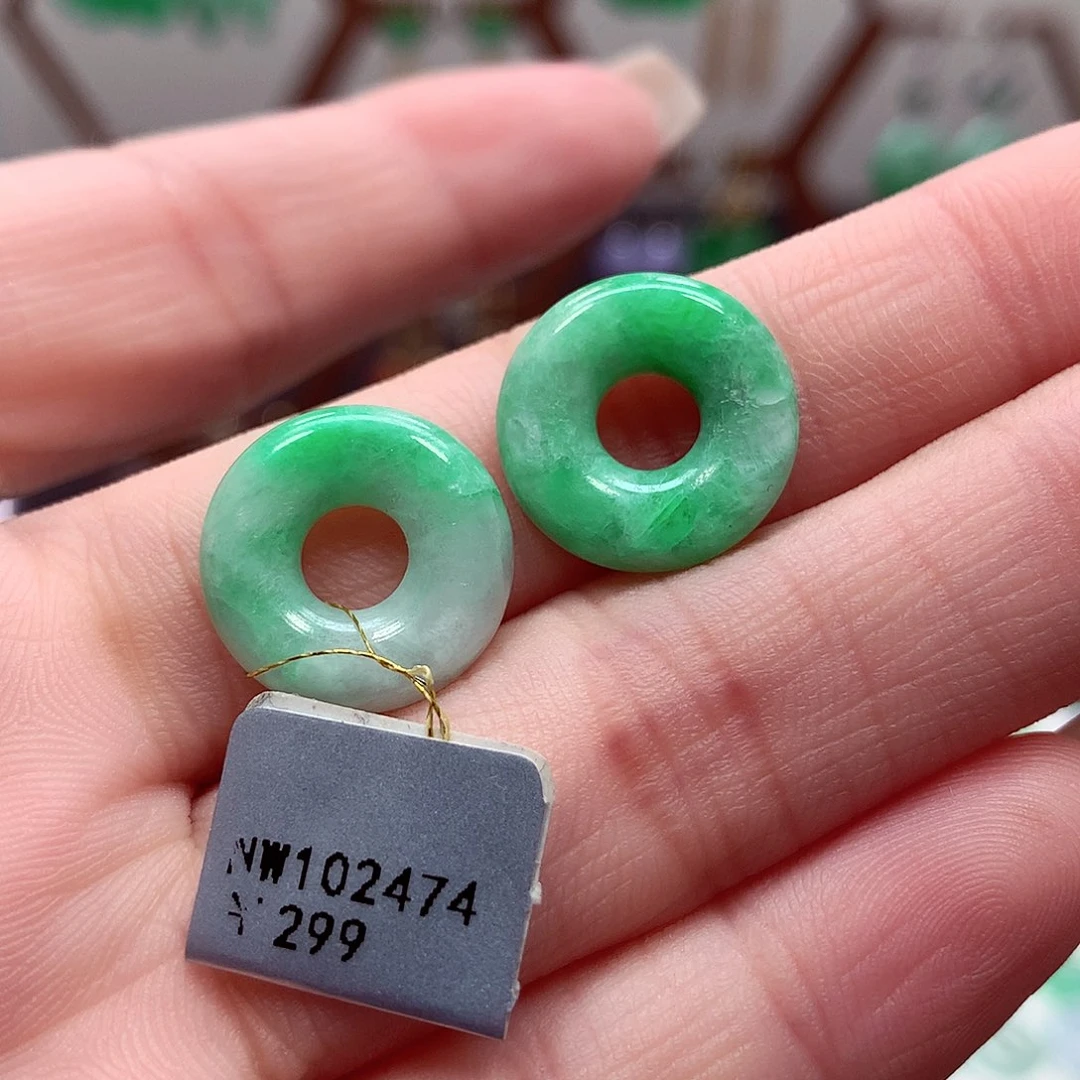 翡翠耳饰未镶嵌天然微瑕不退换