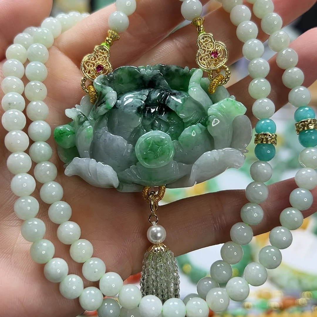 翡翠未镶嵌颈饰吊坠