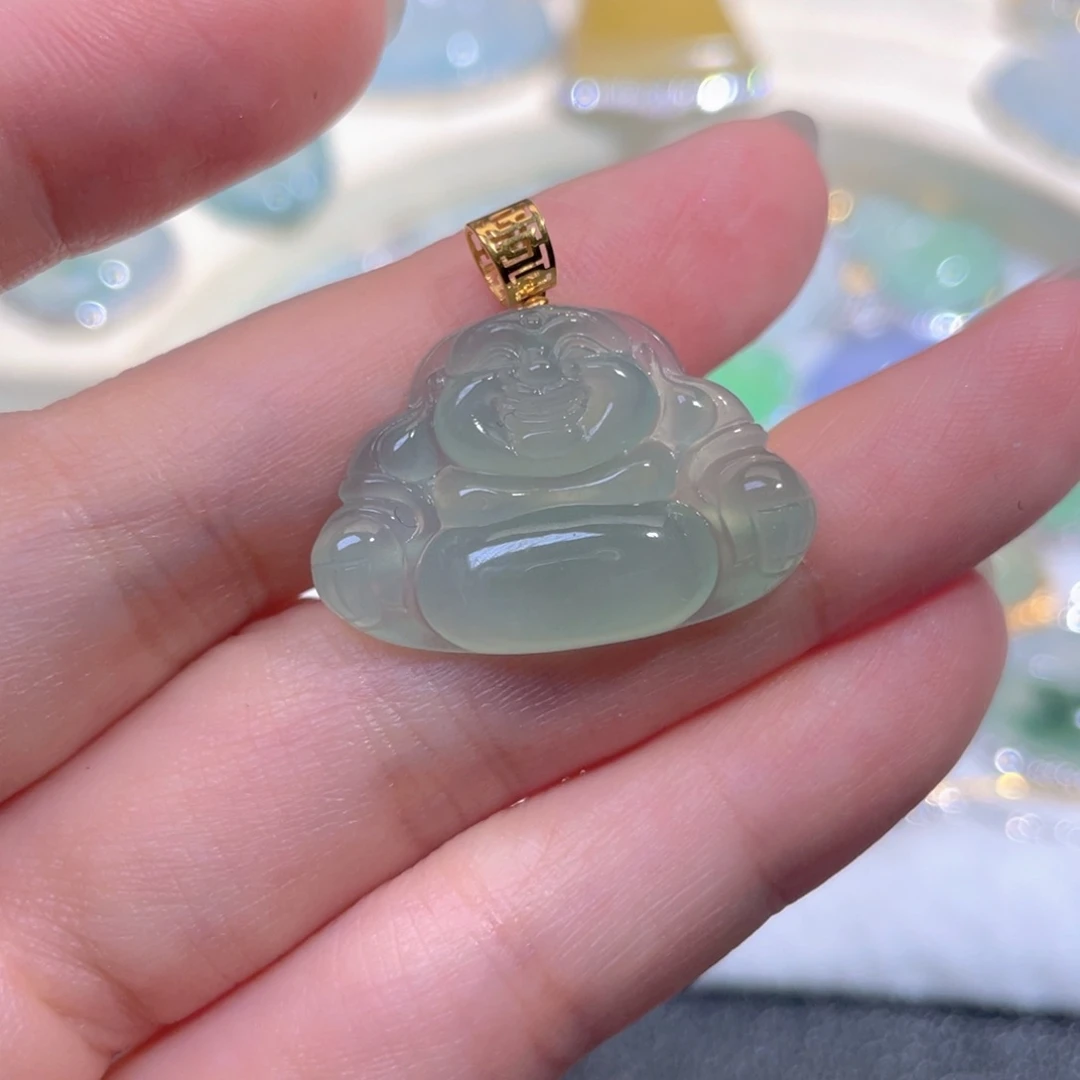 翡翠18K金镶嵌颈饰翡翠