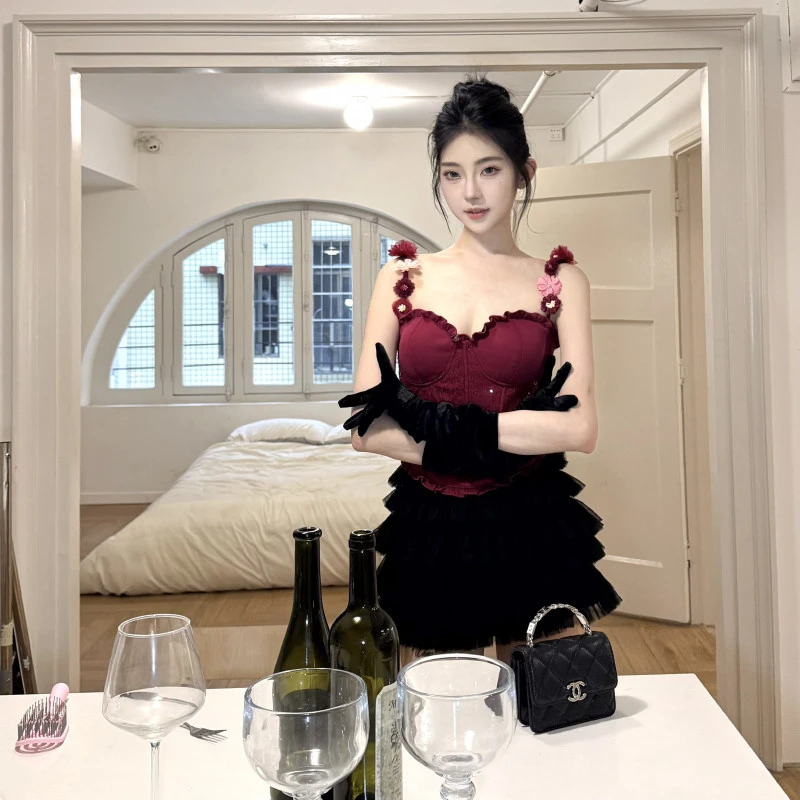 【梨花繁华】新款纯欲风红色蕾丝花朵设计感吊带背心纱纱裙辣妹套装