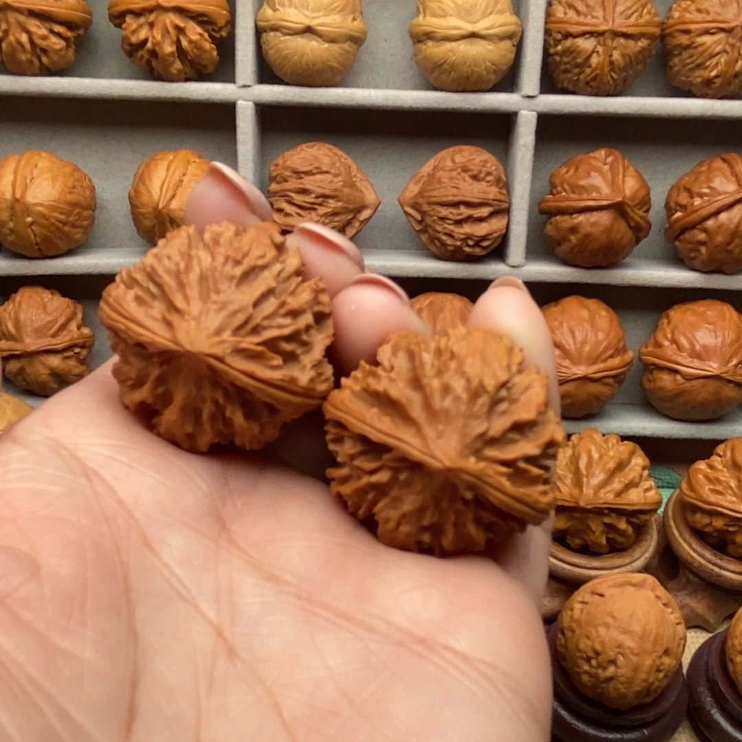 文玩核桃把件荔枝纹