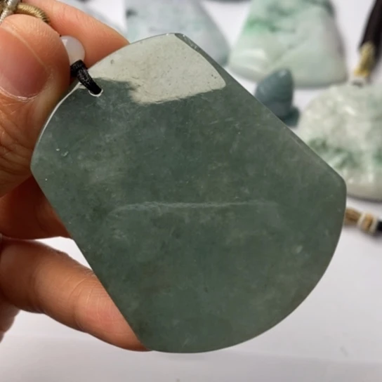 翡翠未镶嵌挂件翡翠