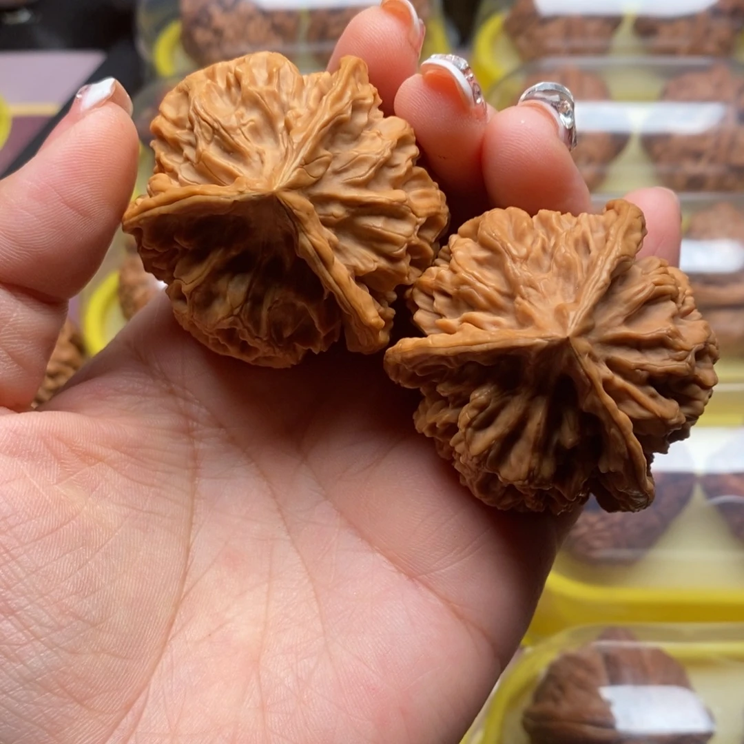 桃核把件帝王奔47帝王奔
