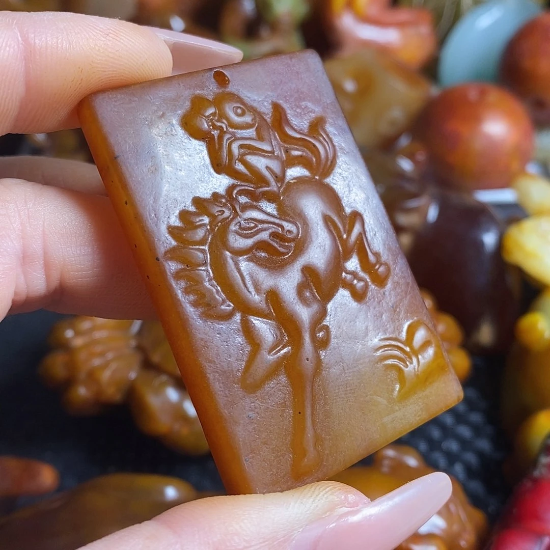 岫岩老玉（透闪石质玉）未镶嵌珠宝奇石