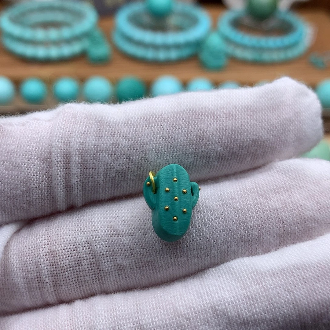 绿松石未镶嵌珠宝奇石