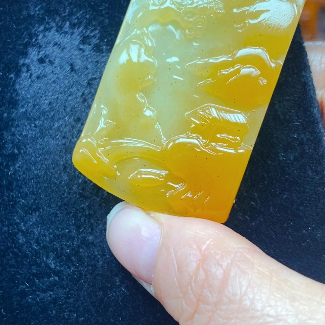 颈饰未镶嵌石英岩玉
