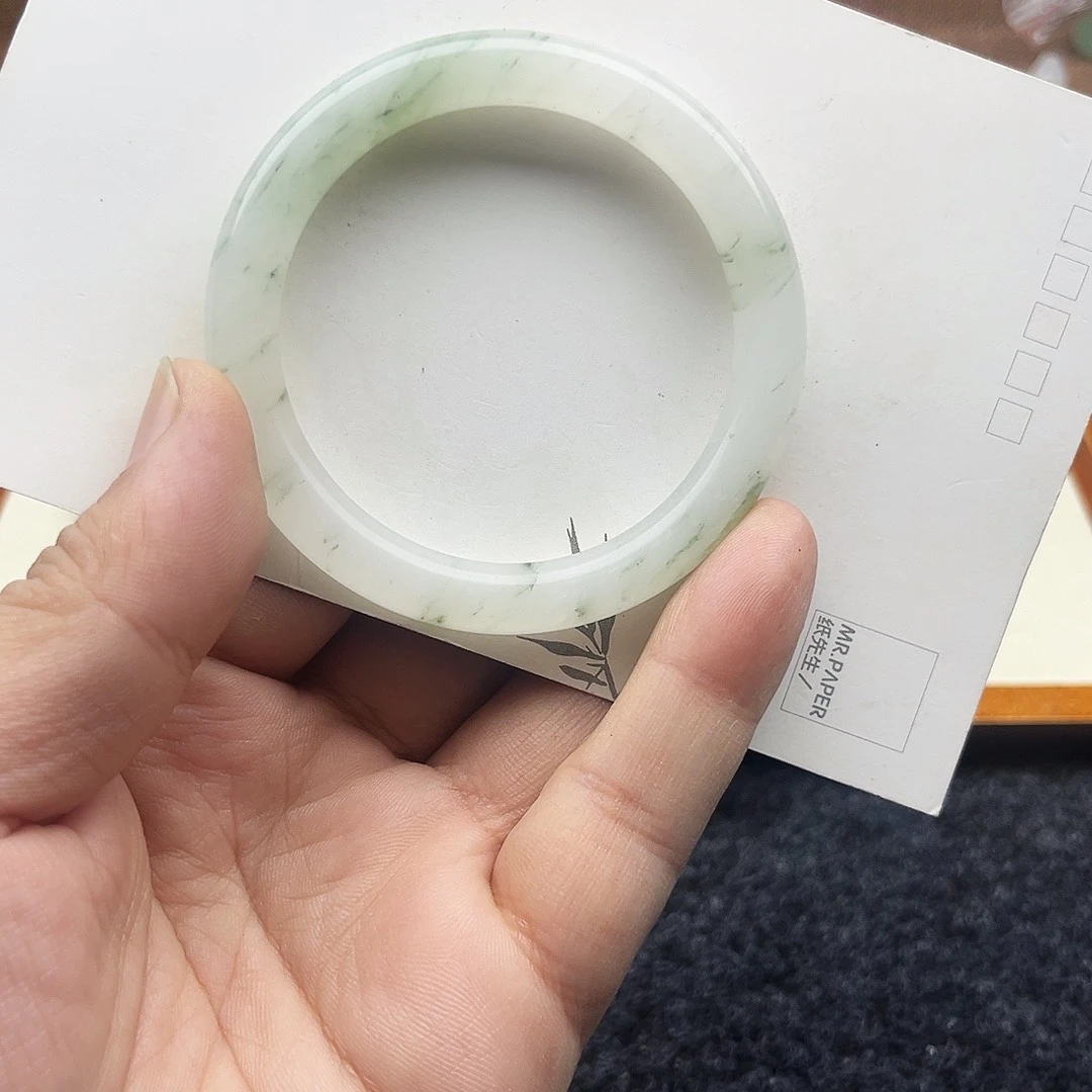 石英质玉未镶嵌手镯8015