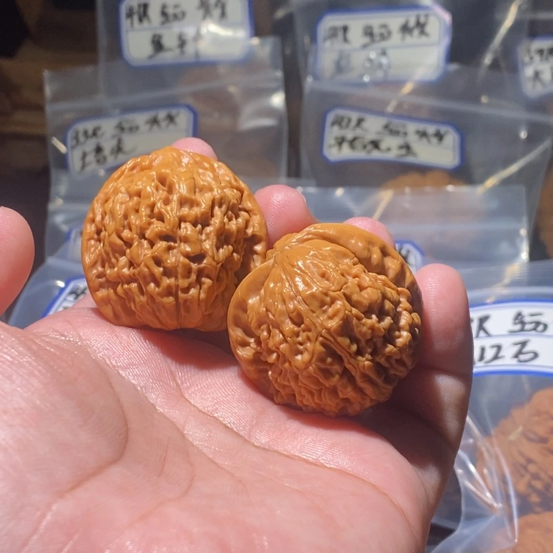 L***n文玩核桃吊坠37维修莲花i