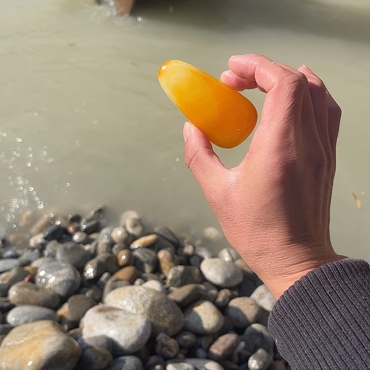 和田玉（糖玉）未镶嵌挂件