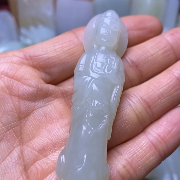 和田玉未镶嵌把件