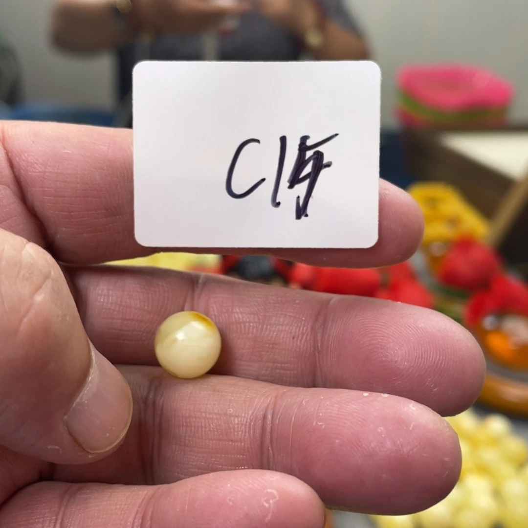 手链琥珀未镶嵌多样性发，发其中一件