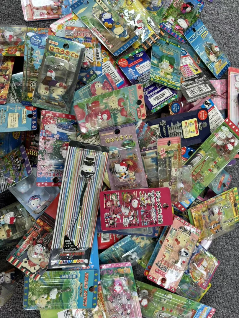 hellokitty地狱限定稀有hellokitty挂件挂饰手机链玩具饰品周边