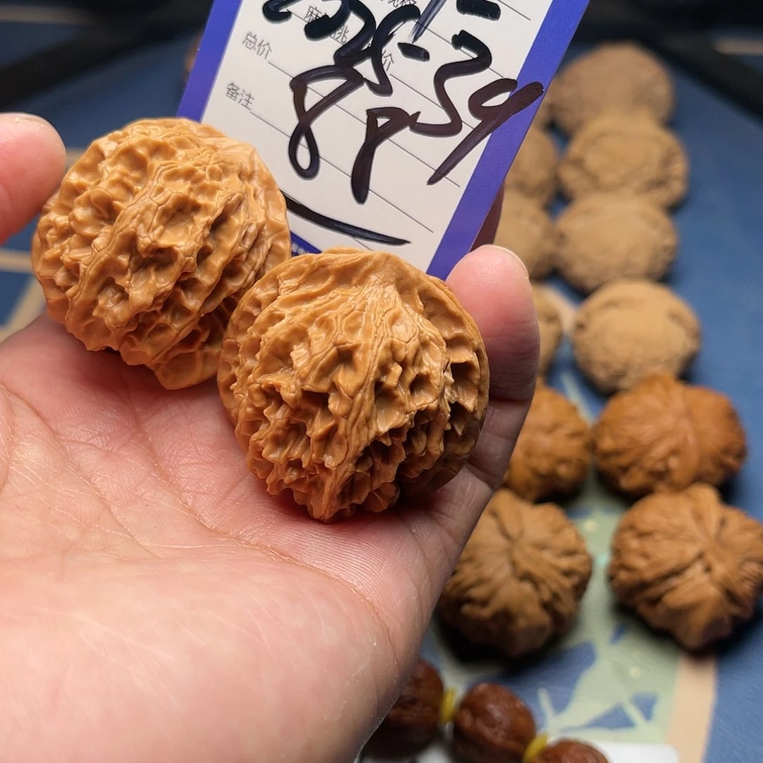 【闪购商品】文玩核桃吊坠1**_文玩核桃