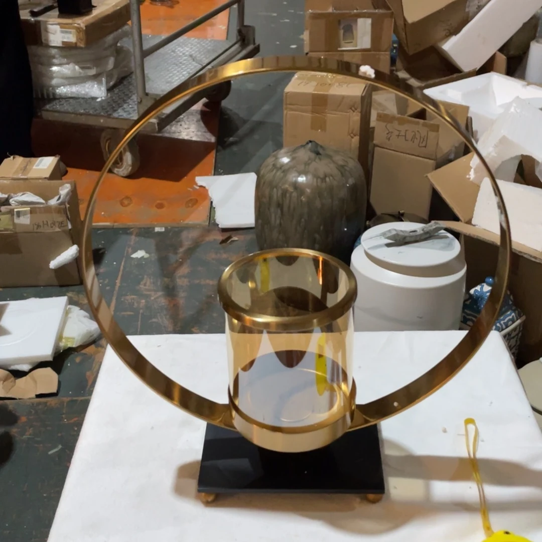 陶瓷花瓶，仿真绿植。