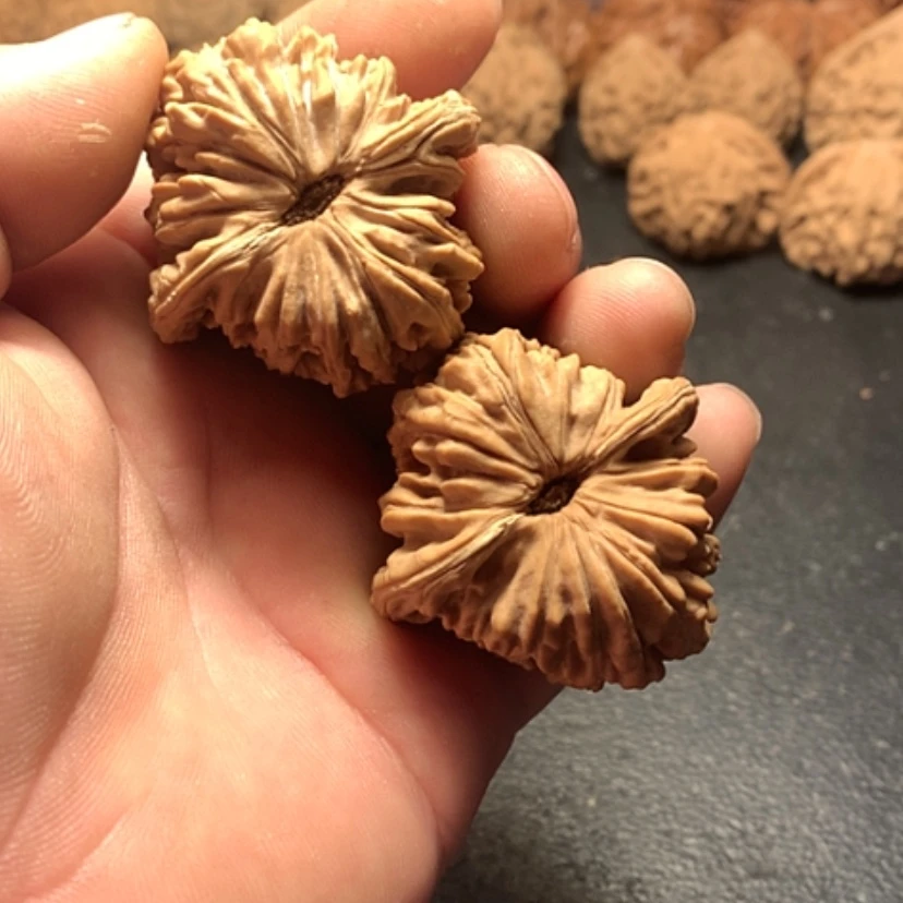 【闪购商品】文玩核桃吊坠大*塔四座楼