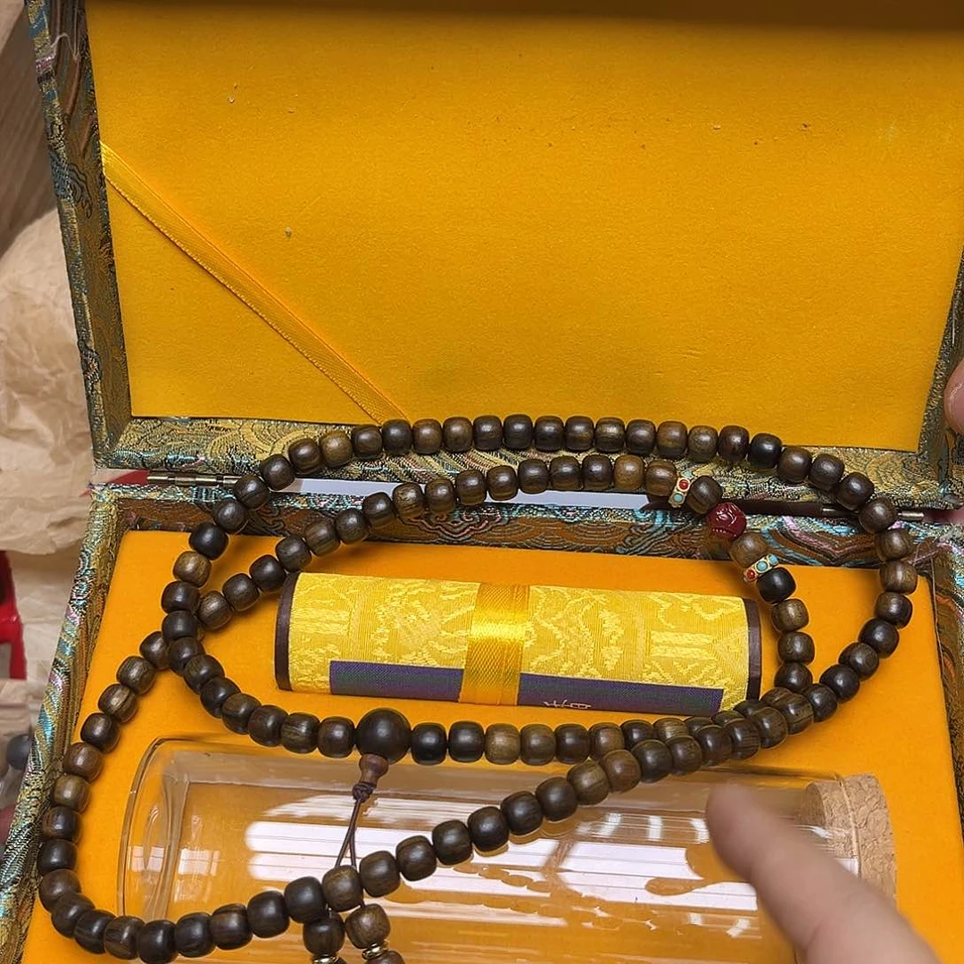 大叶紫檀（黑酸枝木类）