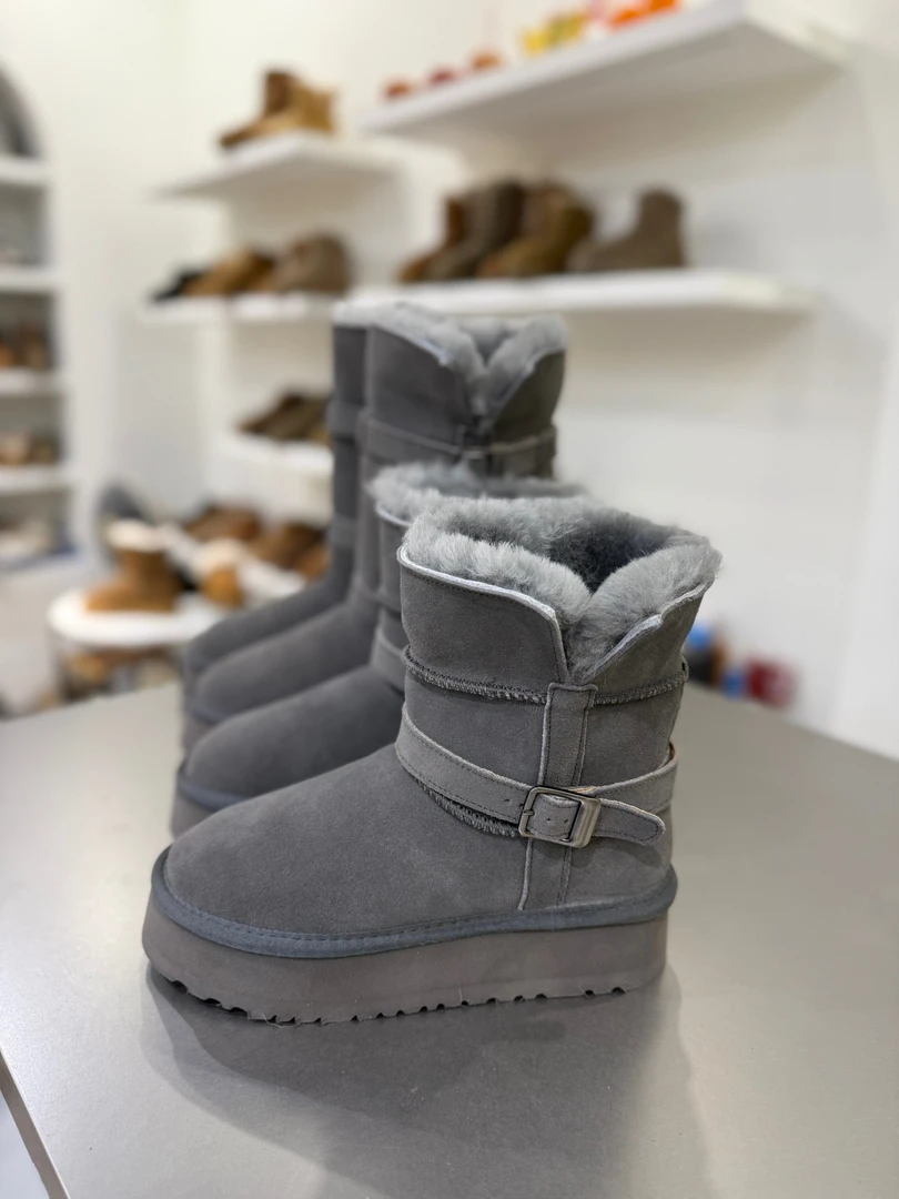 皮毛一体灰色短筒雪地靴女厚底短靴保暖加厚防滑棉鞋