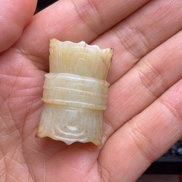 回***忆和田玉（糖玉）未镶嵌珠宝半成品