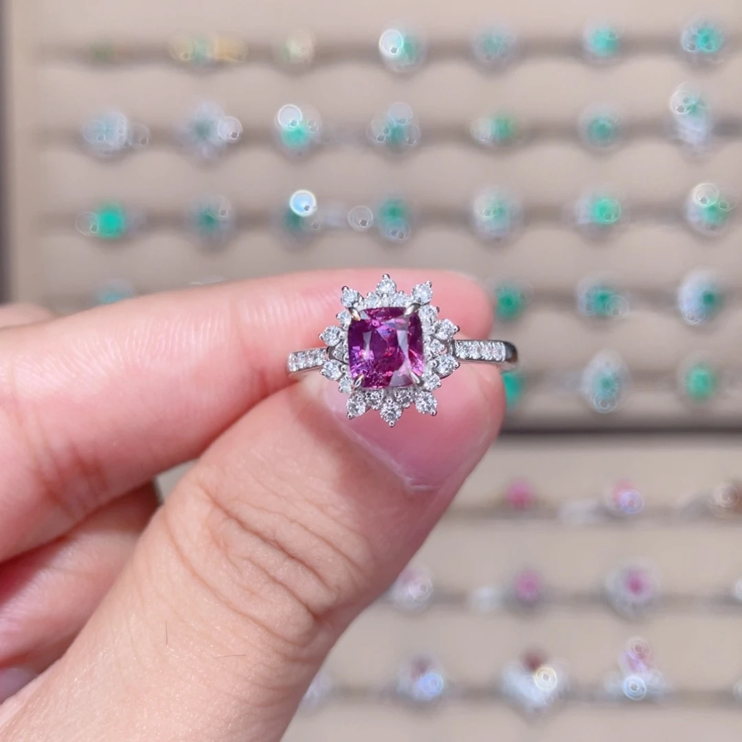 彩色蓝宝石戒指18K金镶嵌1.55ct 无烧